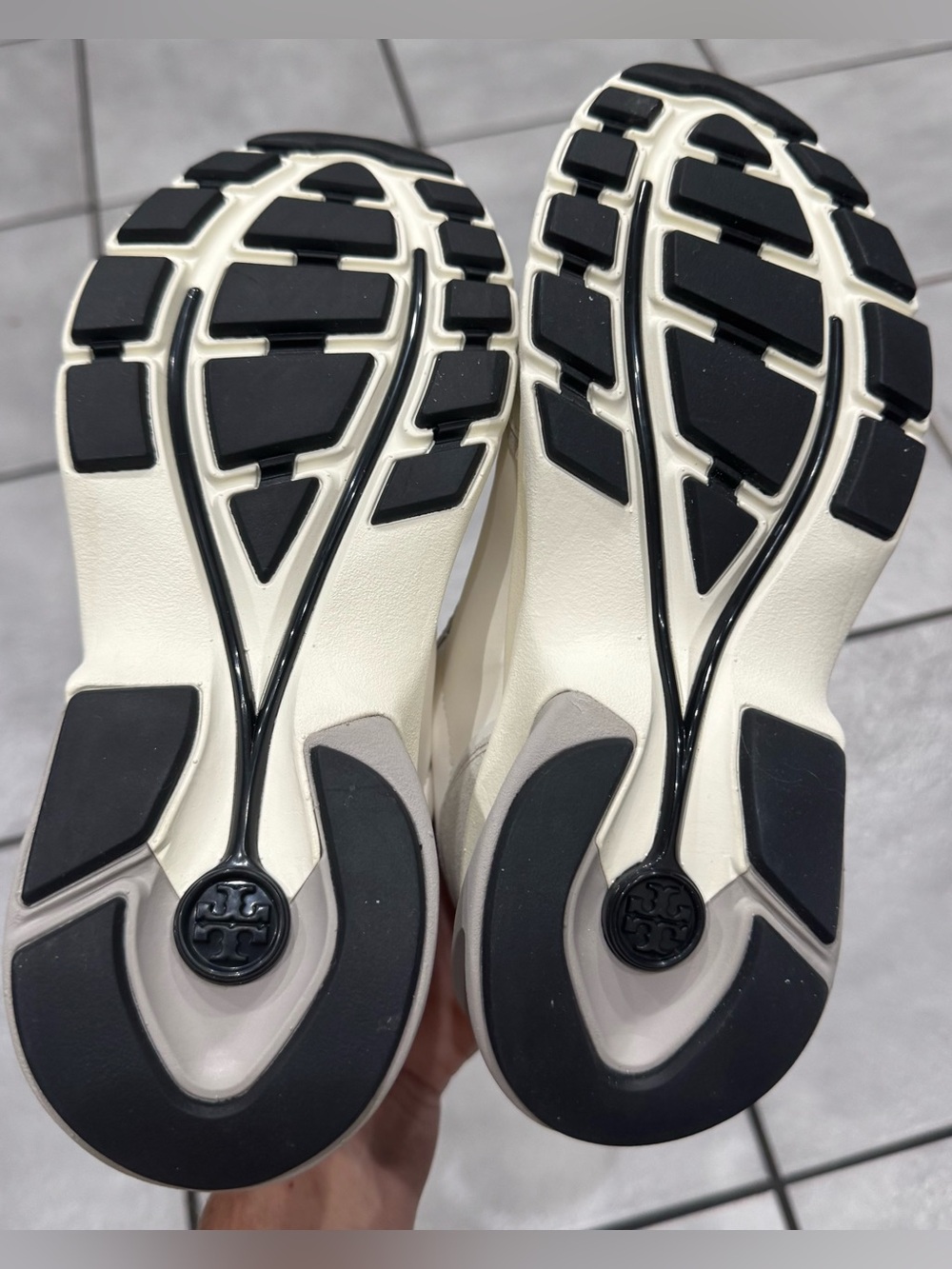 Tory Burch Good Luck Trainer in White / Fossil Stone Size 7.5 - Picture 7 of 8
